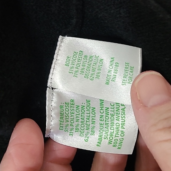 Lilly Pulitzer classic black sweater featuring metallic threading size XL - Picture 5 of 8